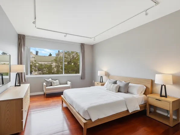 190 Green Street image 3 of 11