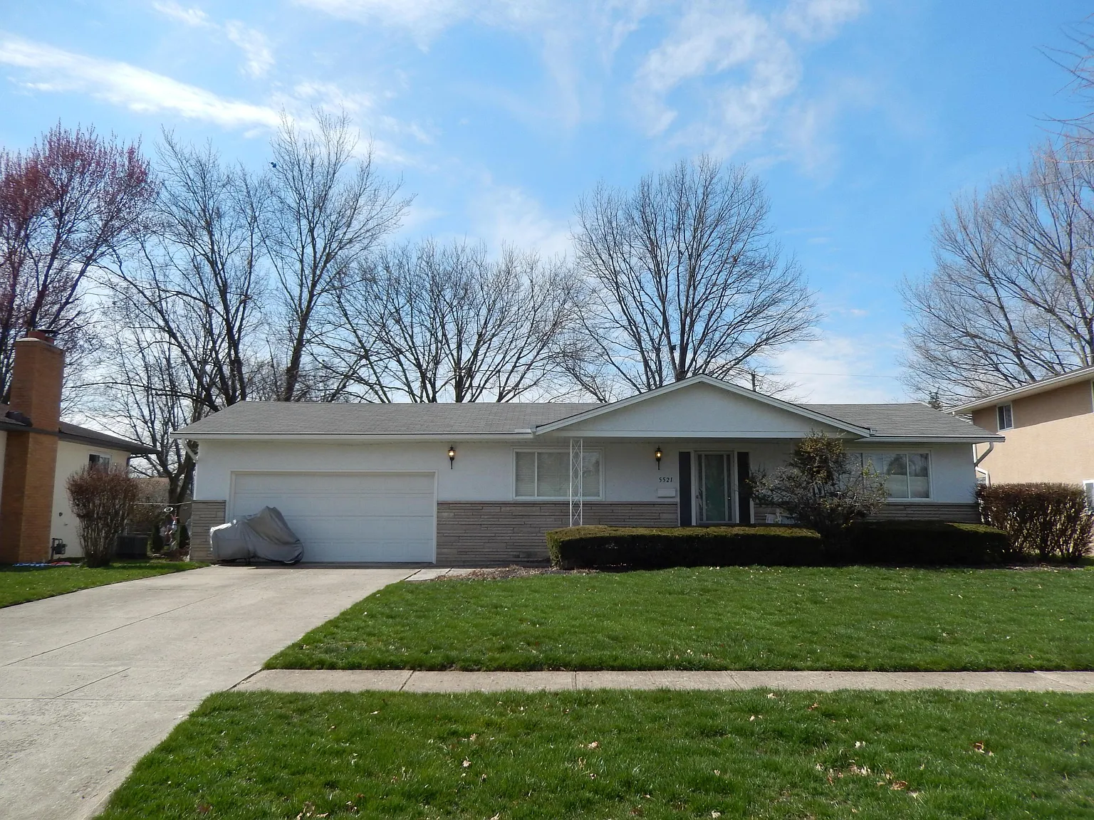 5521 Redwood Rd photo 1
