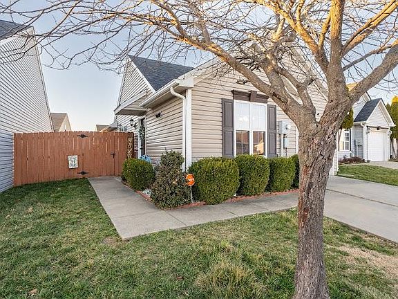 2nd image of 2133 Village Pointe Ct