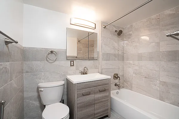 Rented by Compass | media 7