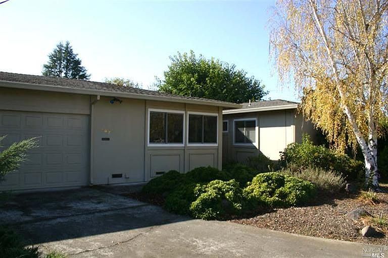 1st image of 487 Linda Dr