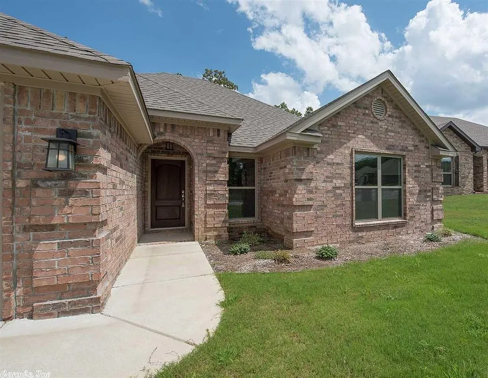 Building Photo - 9149 Meadow Gardens Cir #1