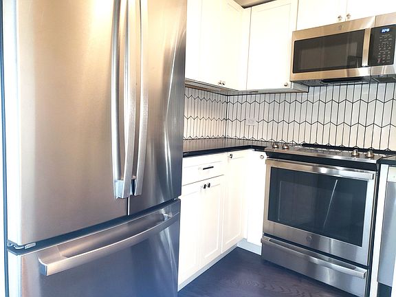 3rd image of 300 N State St APT 4312
