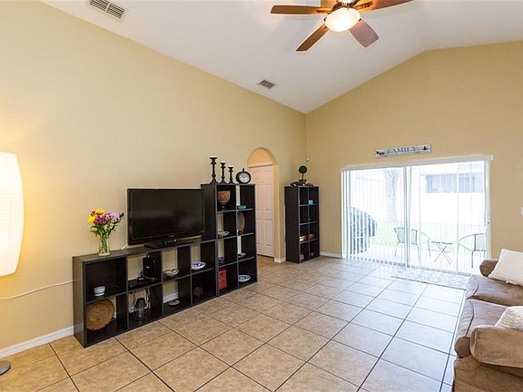4th image of 723 Windsor Estates Dr