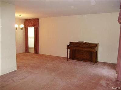 4th image of 503 Coach Light Ln