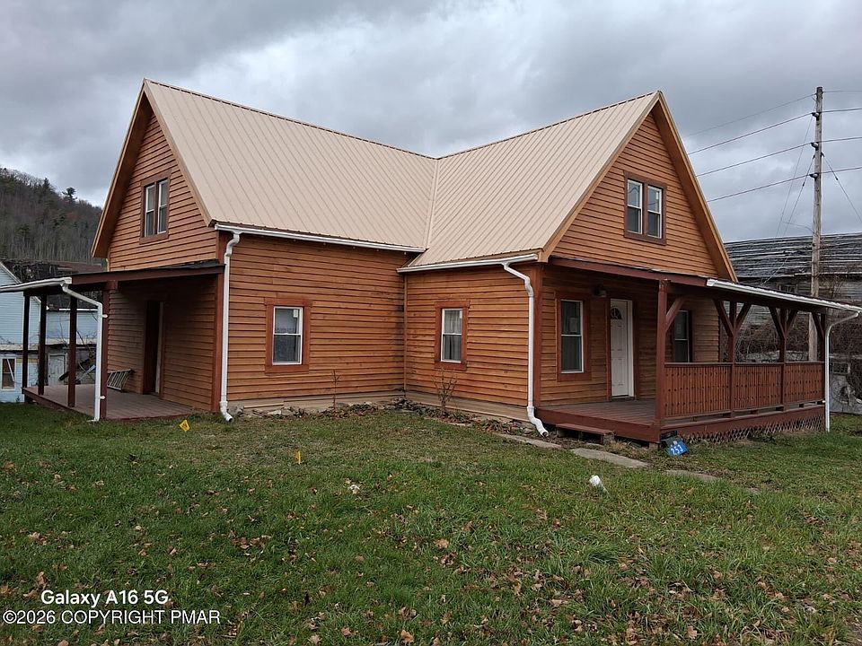 1st image of 253 E Main St