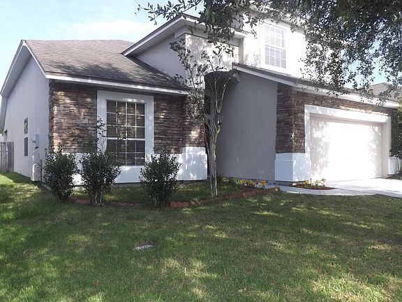 2nd image of 620 Longcrest Ln