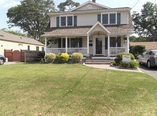 120 Cockonoe Ave, Babylon, NY 11702