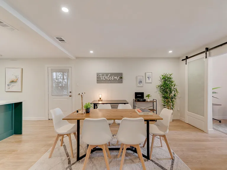 11828 Oberlin Dr — Photo 10