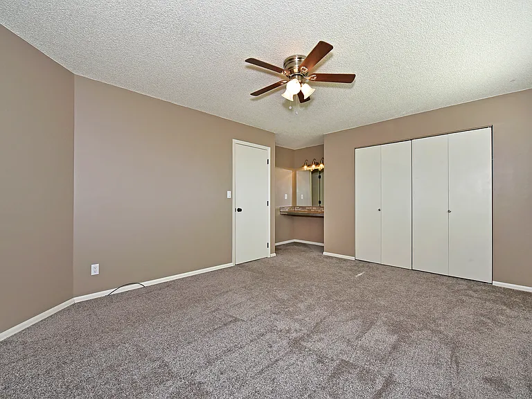 2350 Washo Cir — Photo 10