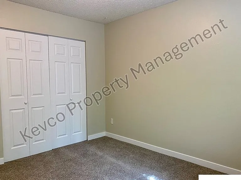 1812 Pecan St — Photo 19