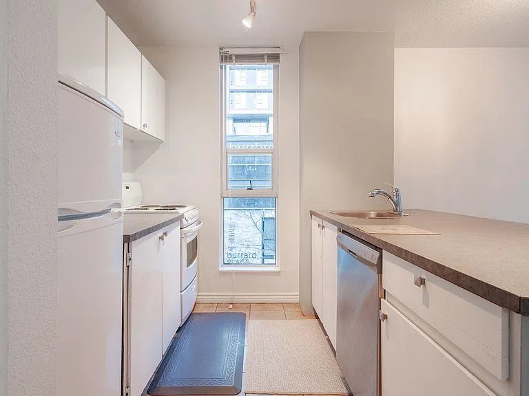1333 Hornby St #601 — Photo 7