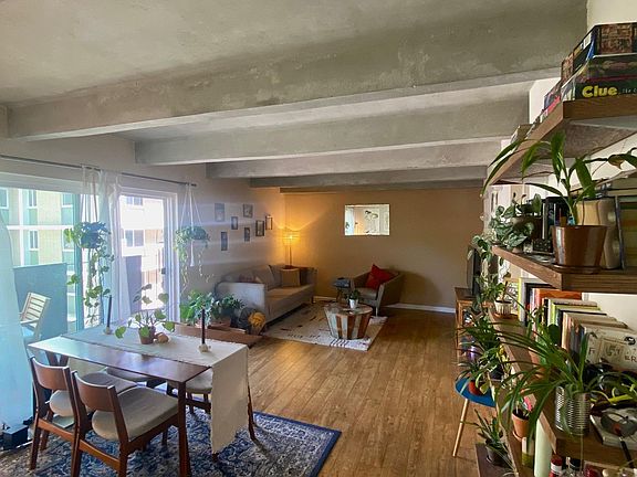 5th image of 1265 N Race St APT 306