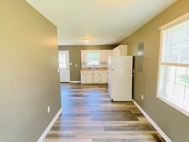 847 Skipwith Rd — Photo 23