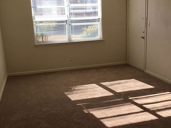 3rd image of 9019 Chesapeake Blvd APT C5