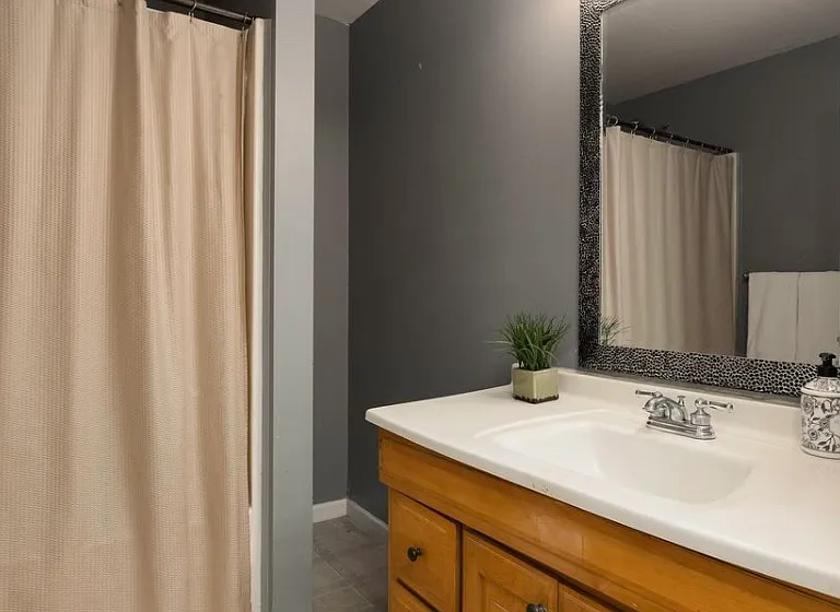 4712 Montview Dr — Photo 2