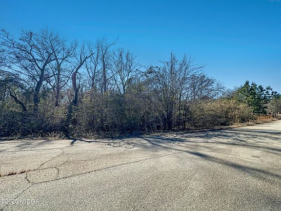 3rd image of 312 Hawk Ct