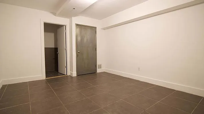 Rented by Nooklyn NYC LLC | media 35