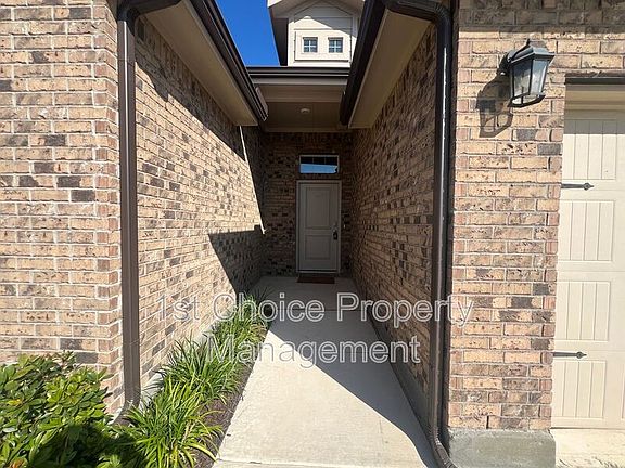 5th image of 9608 New Bern Dr