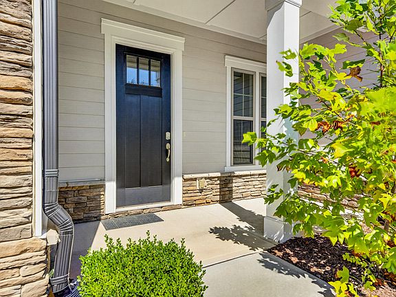 2nd image of 1016 Ashcliff Ln