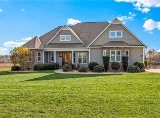 5828 Jordan Gate Dr, East Bend, NC 27018