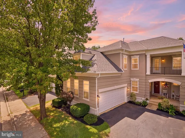 8391 Gaither St, Manassas, VA 20110