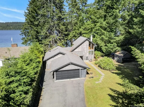 7630 Ships Point Rd, Comox Valley, BC V0R 1W0