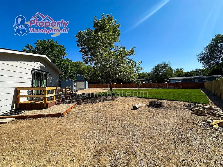 7703 S Mistyglen Ave — Photo 20