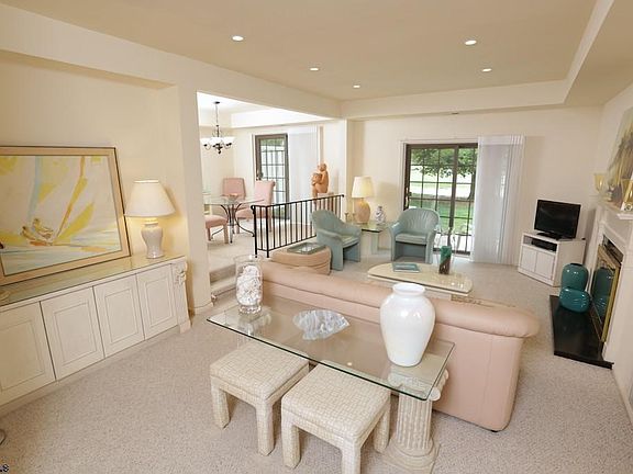 5th image of 15 Greate Bay Dr
