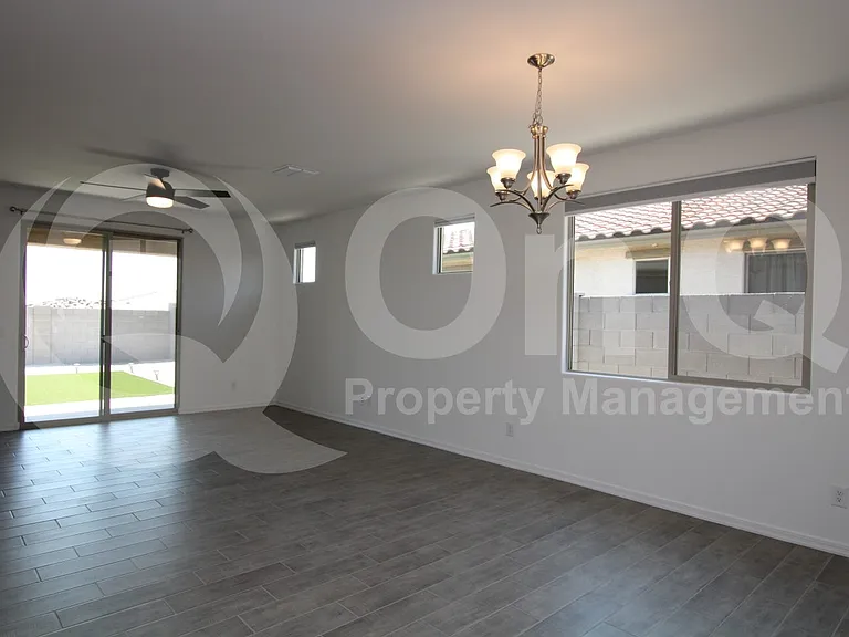 24215 W Gross Ave — Photo 4