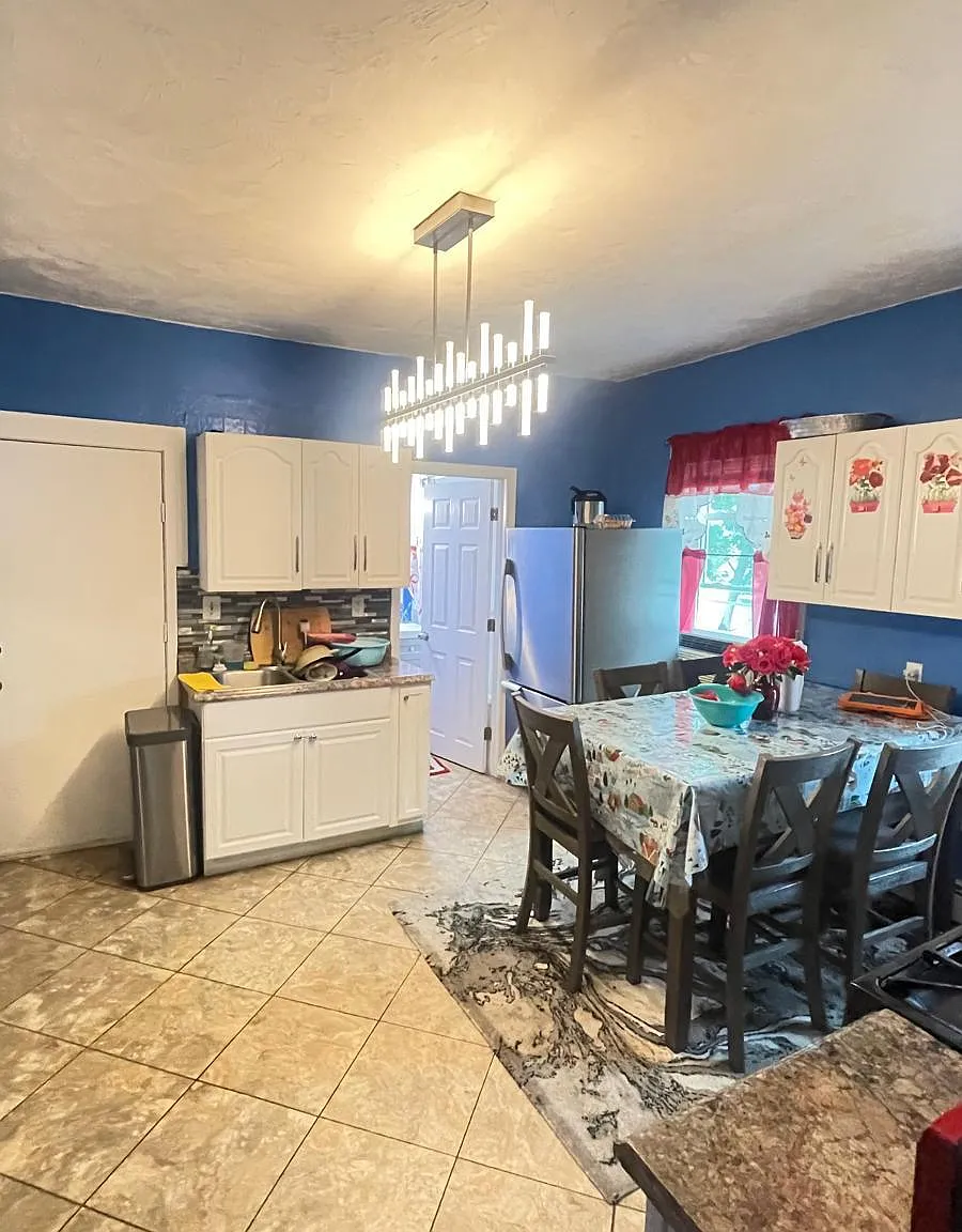 2 bed, 1200 sqft, $2,500 — Photo 1