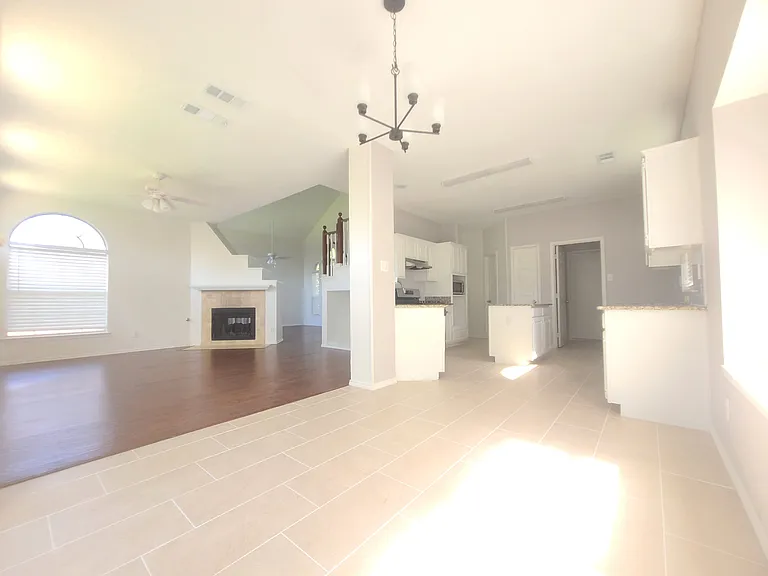 2217 Sky Harbor Dr — Photo 5