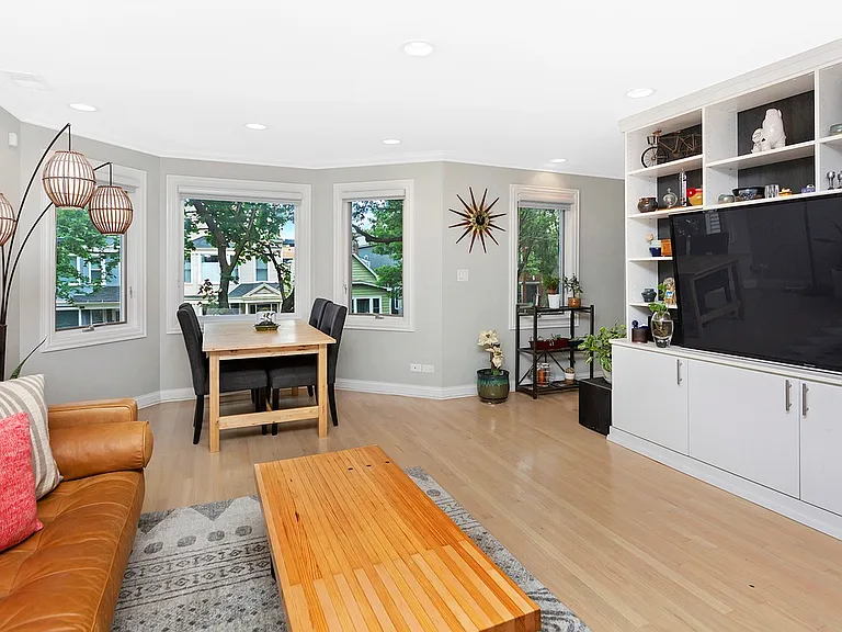 1518 W Oakdale Ave #2 — Photo 7