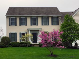 394 N Rockingham Way, Amherst, NY 14228