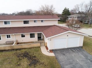 1121 Swansea Ct, Schaumburg, IL 60193