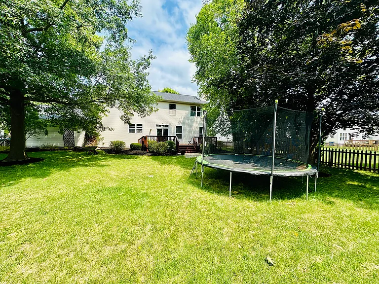 5273 Ivy Hill Dr — Photo 35