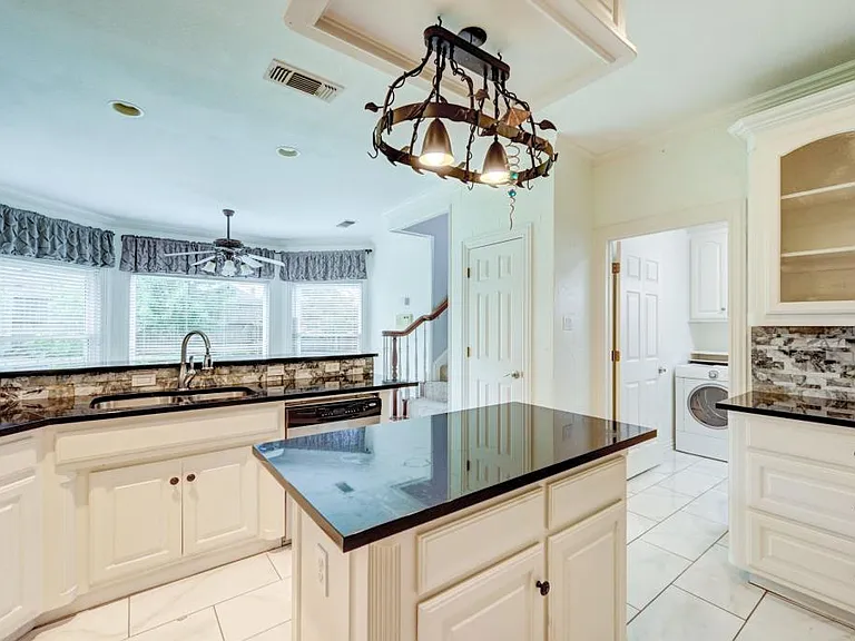 2804 Vermont Ct — Photo 11