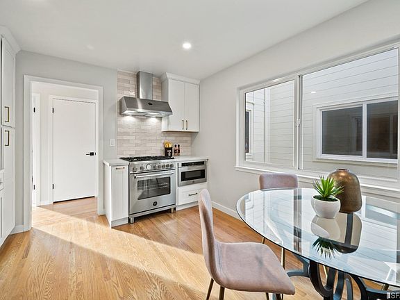5th image of 849 Noe St APT 4