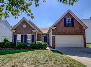 8744 Fieldcroft Drive, Charlotte, NC 28277