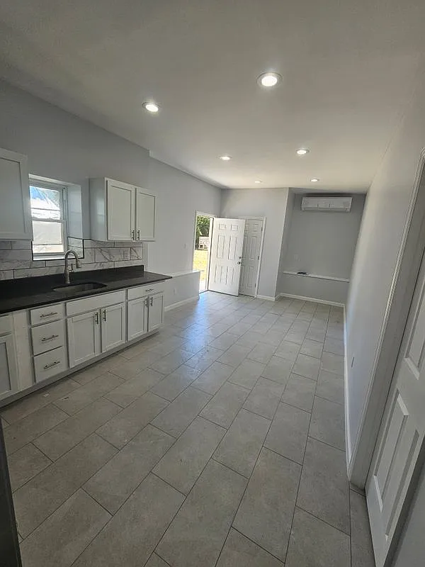 1 bed, 1.0 bath, 500 sqft, $2,200 — Photo 3