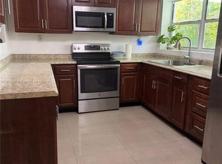 16030 Miami Dr, North Miami Beach, FL 33162