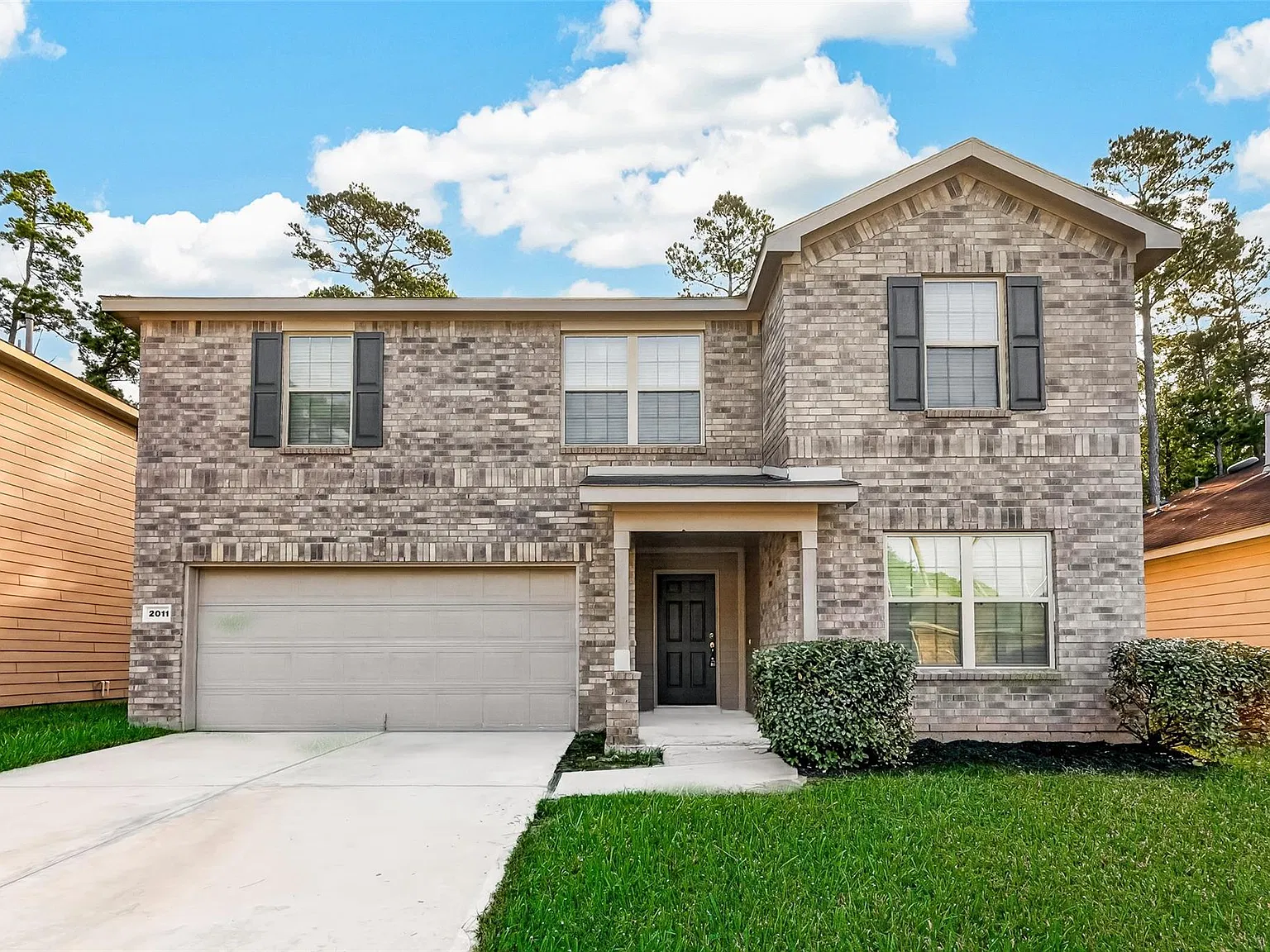5 bed, 3.0 bath, 2624 sqft, $2,500 — Photo 1