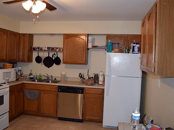 4th image of 501 Oak St #503