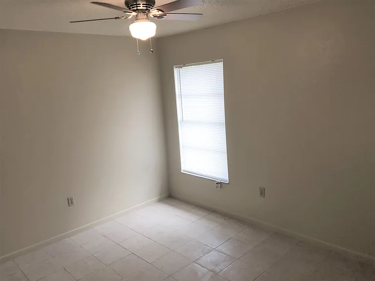 2806 46th Avenue Dr W — Photo 10