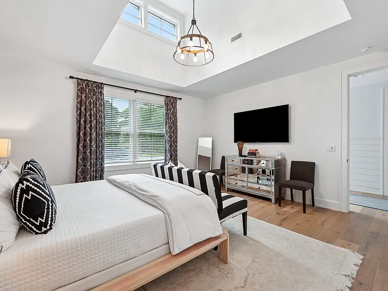 28 Settlers Landing Ln — Photo 8