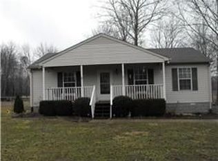 1027 Preston Dr, Burns, TN 37029