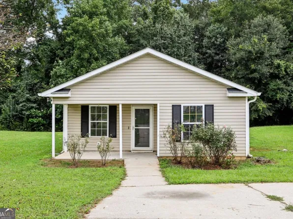 3645 Ten Oaks Cir, Powder Springs, GA 30127