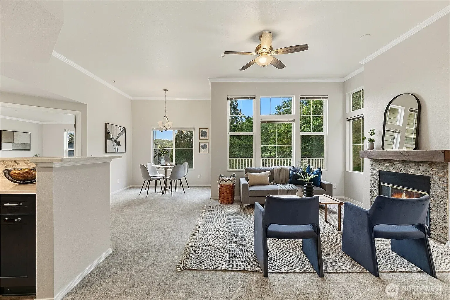 2 bed, 1155 sqft, $2,850 — Photo 4