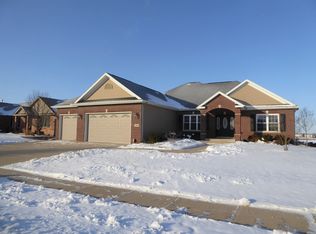 2506 Norton Rd, Bloomington, IL 61705