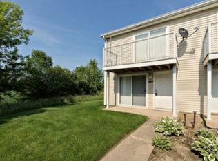 444 Meadow Green Ln, Round Lake Beach, IL